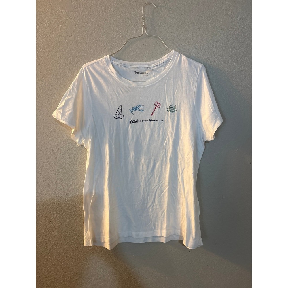 D23‎ fan club T-shirt